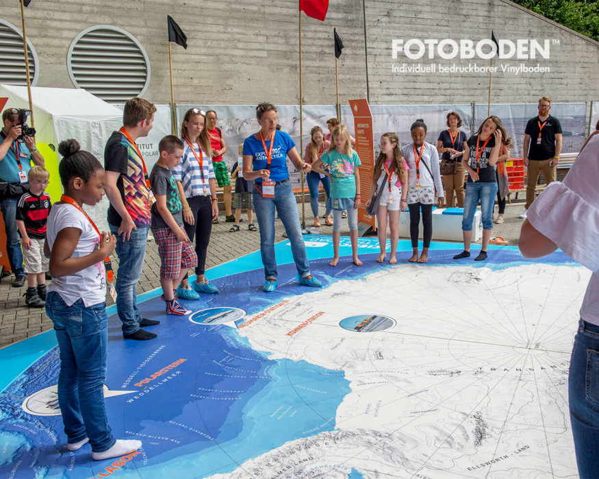 Ausstellung Museumsboden Bodenbelag Outdoor