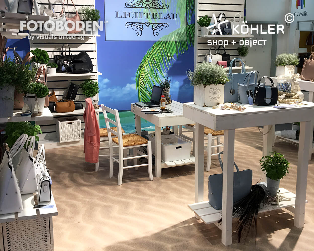 Lichtblau FOTOBODEN™ Messeboden Tradeshow