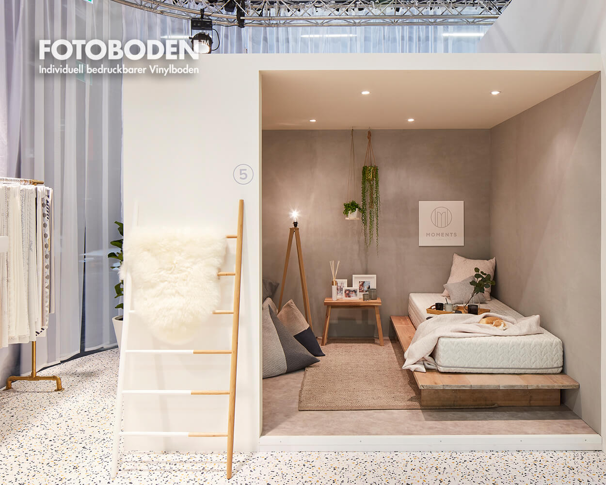 Messeboden Warenpräsentation Raumausstatter interior design