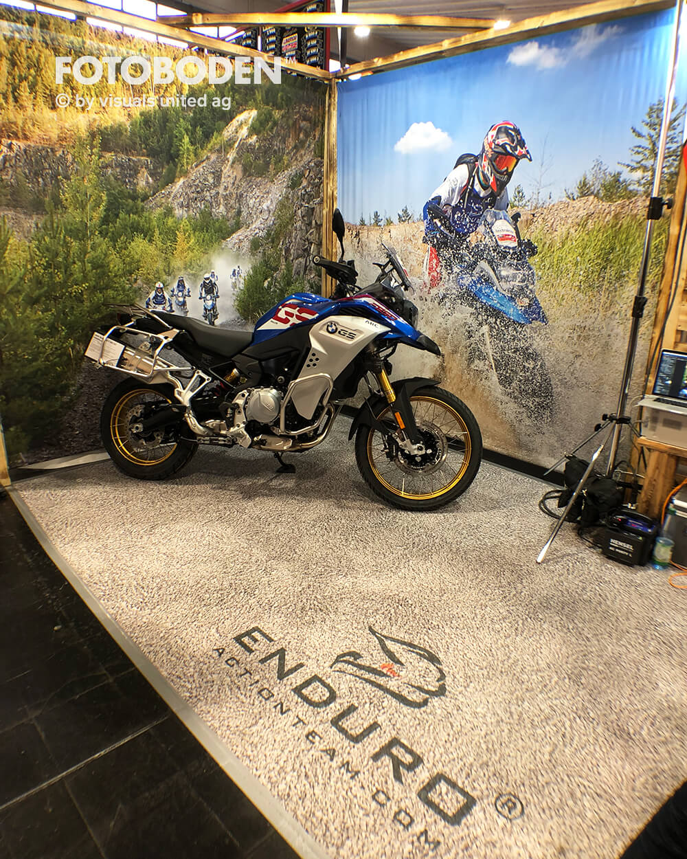 Messestand Bodendesign Steinboden
